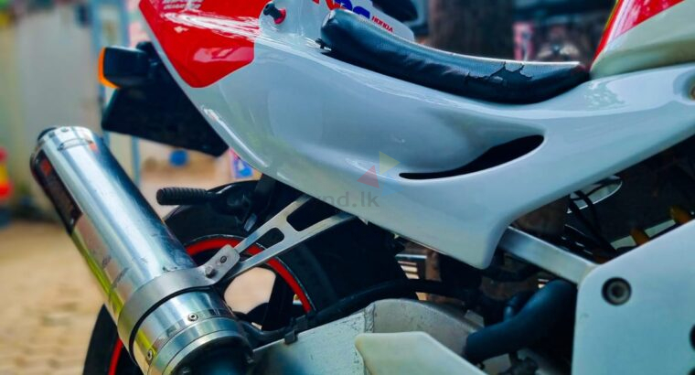 Honda CBR MC22 2003
