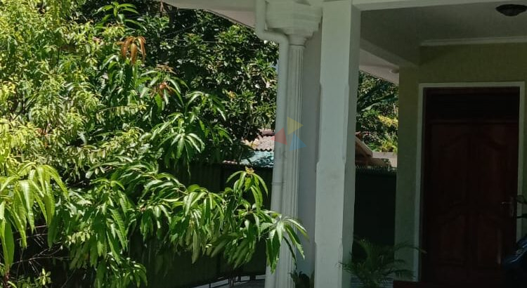 House For Sale In Peradeniya