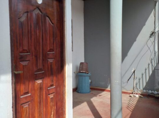 House For Rent In Meethotamulla