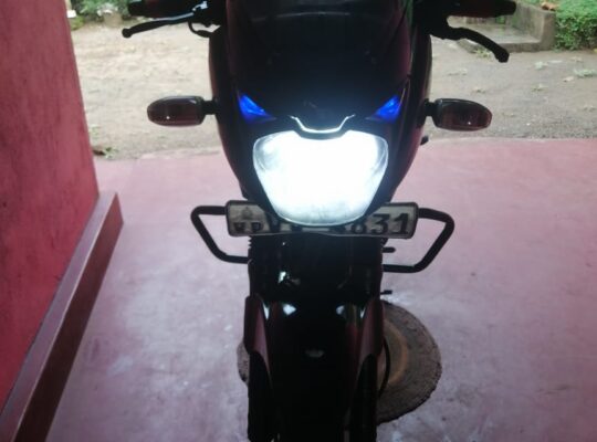 Bajaj Pulsar 180 2010